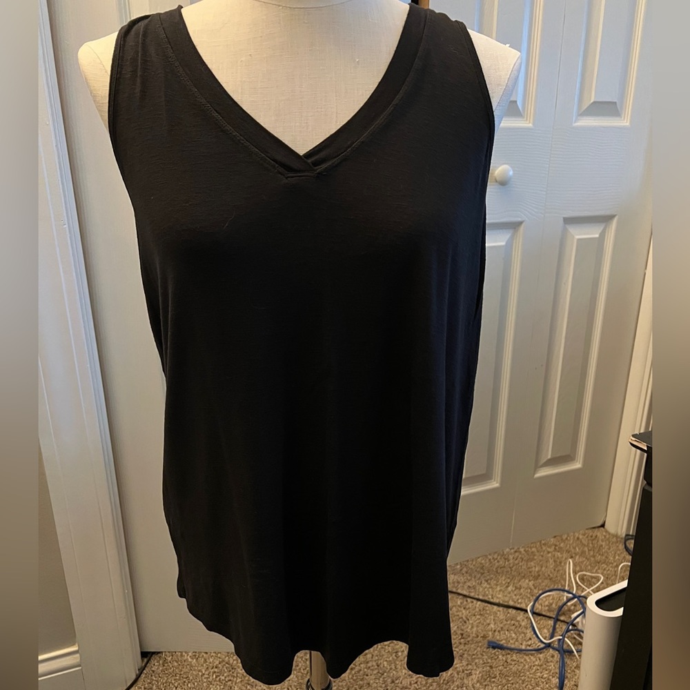 Maurice’s black 24/7 sleeveless, v-neck rayon t-shirt. Large